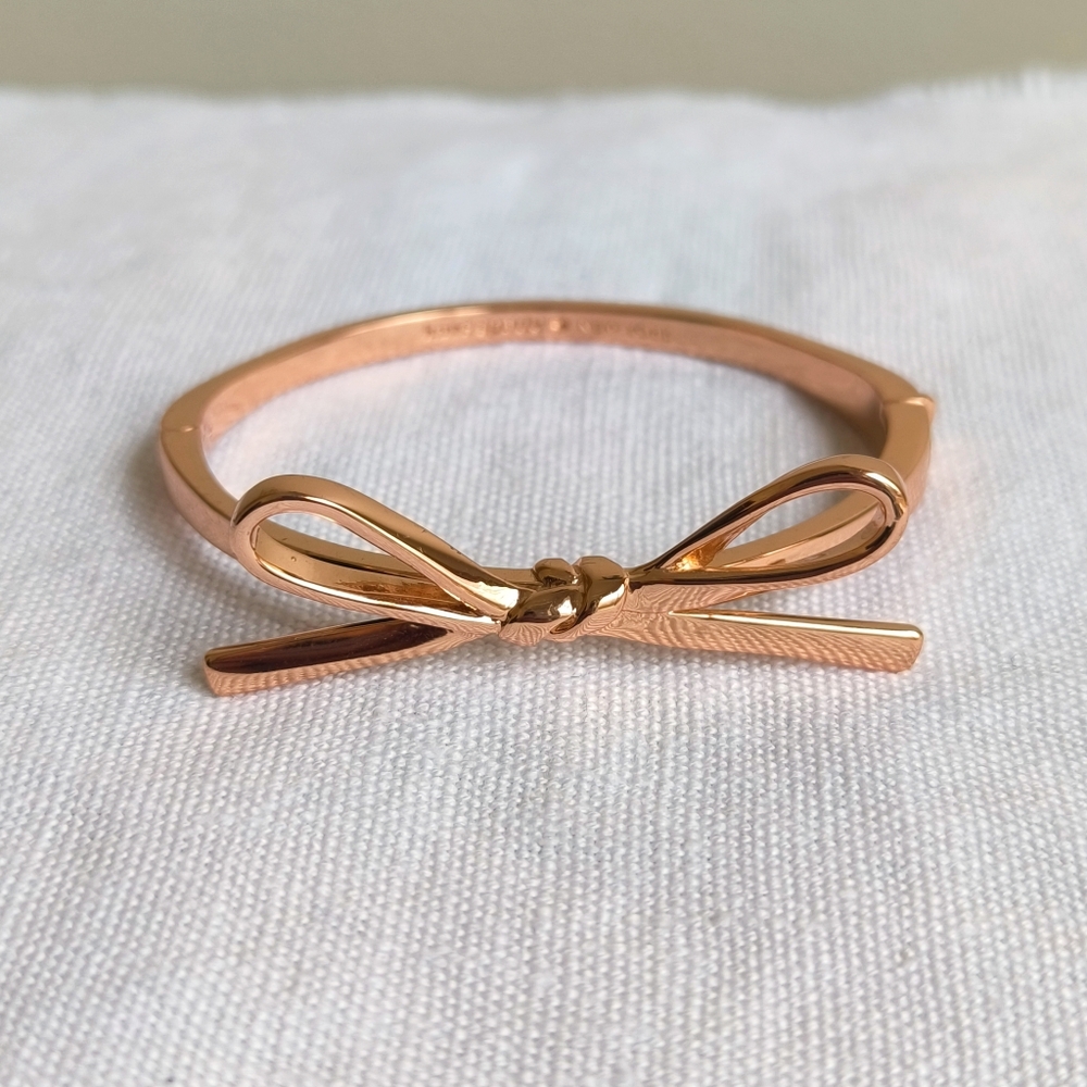 Kate Spade Skinny Mini Bow Bracelet in rose gold